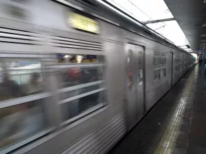 Trensurb: metroviários decidem fazer greve de 24h nesta segunda-feira