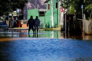 Porto Alegre entra em estado de alerta para cheia do Guaíba