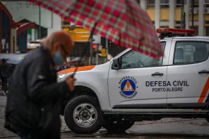 Defesa Civil de Porto Alegre alerta para chuva intensa e rajadas de vento