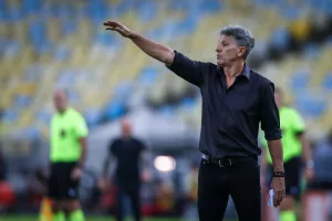 "Agora é juntar as forças pro Campeonato Brasileiro", diz Renato após o jogo entre Grêmio e Flamego